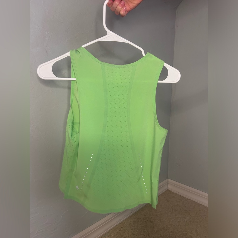 lulu tank size 2 lime green